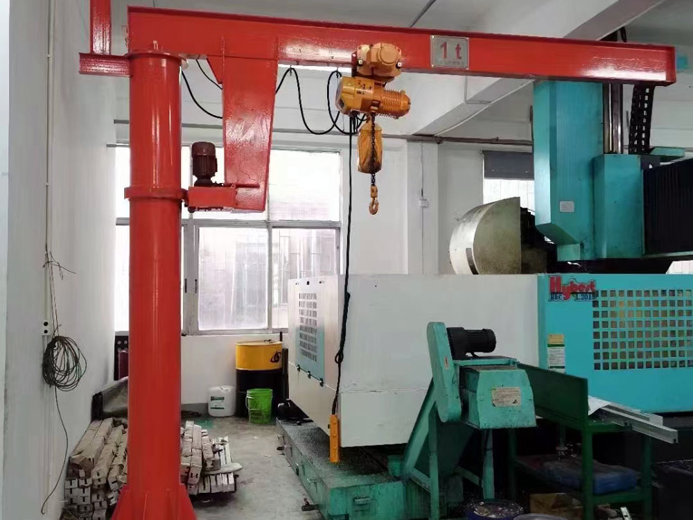 起重機(jī)發(fā)動(dòng)機(jī)溫度過高時(shí)要這樣做！